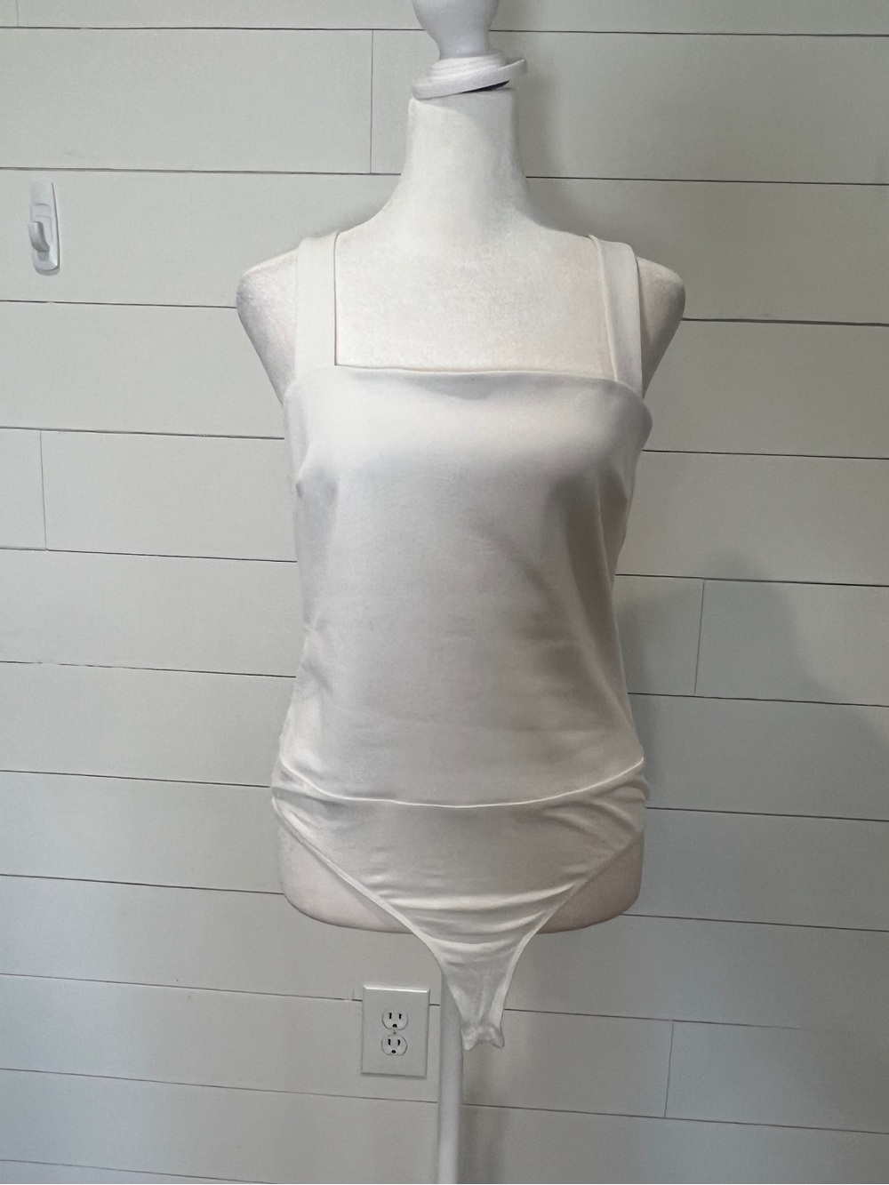 Lulus White Crepe Square-Neck Bodysuit